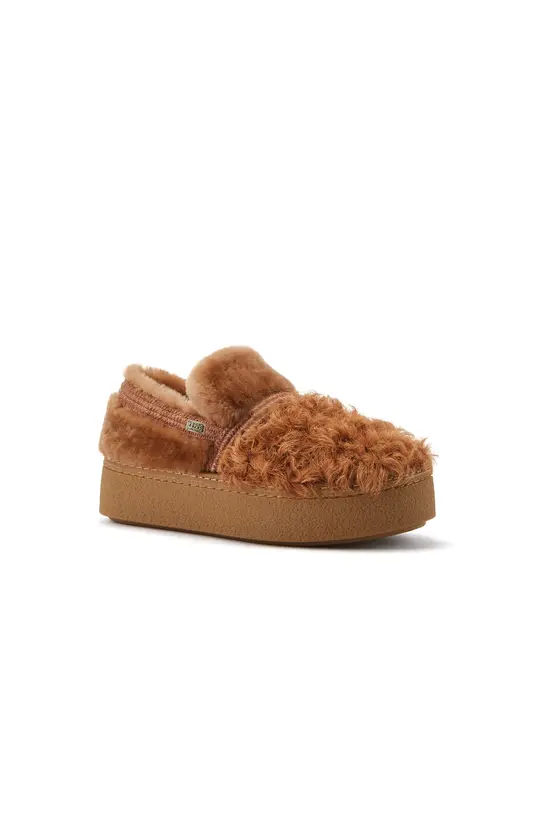 Futerkowe mokasyny ze skóry owczej w kolorze karmelowym - 1