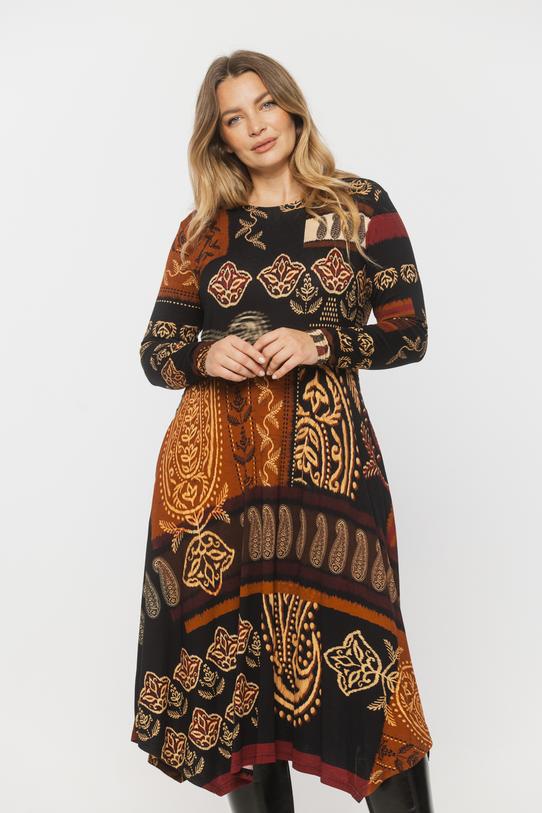 Codzienna sukienka z dzianiny w brązowej tonacji - 2