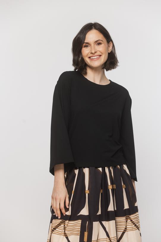 Wizualizacja Czarna dzianinowa bluzka o luźnym kroju