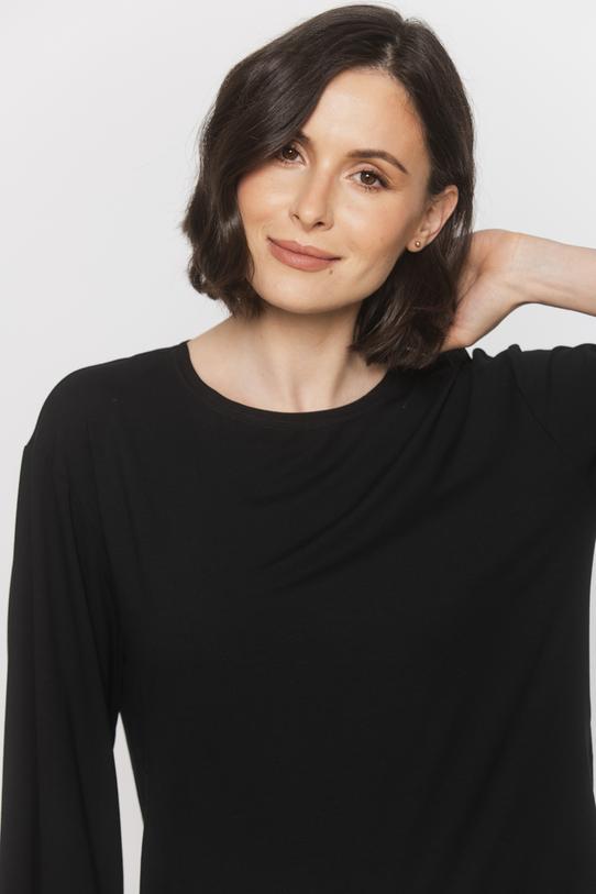 Czarna dzianinowa bluzka o luźnym kroju - 4