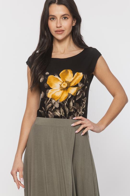 Czarna dzianinowa bluzka z kwiatowym nadrukiem - 4