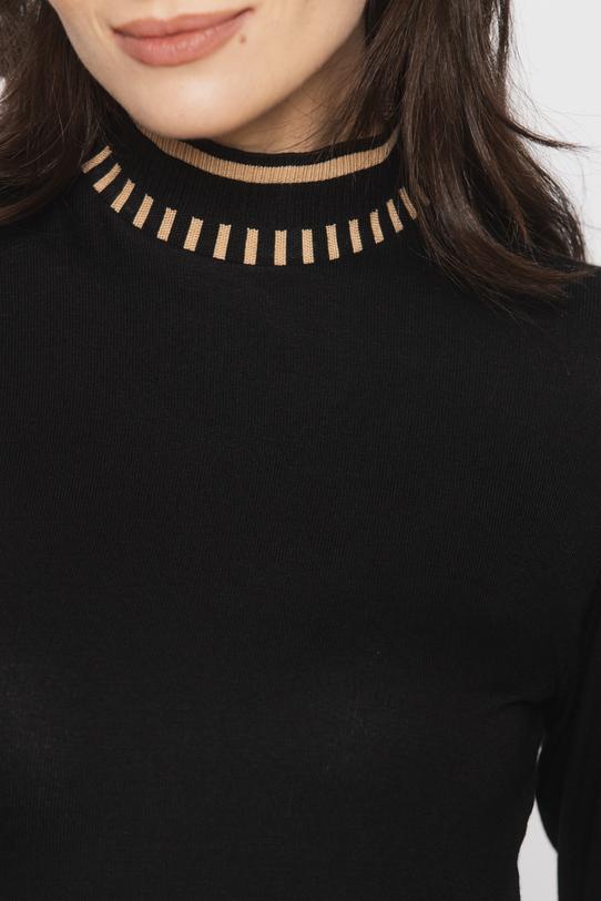 Czarna dzianinowa bluzka z wzorzystym golfem - 5