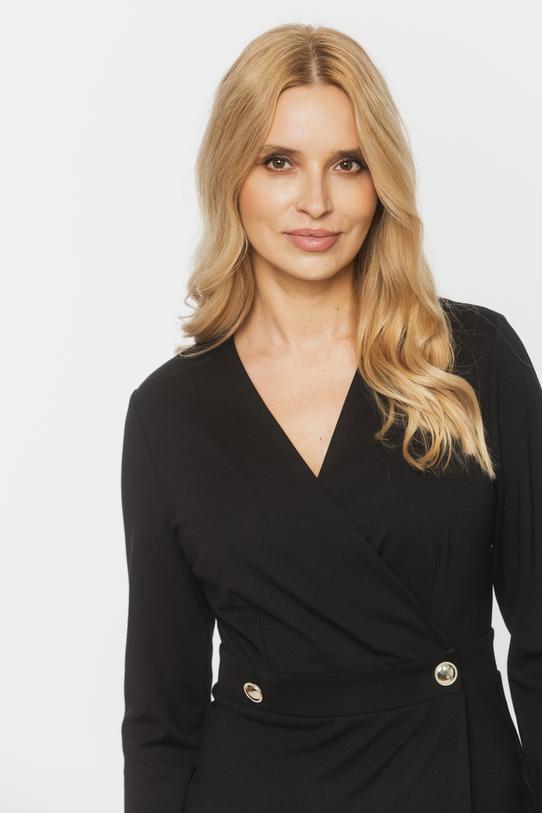 Czarna elegancka sukienka dzianinowa z ozdobnymi złotymi guzikami - 4