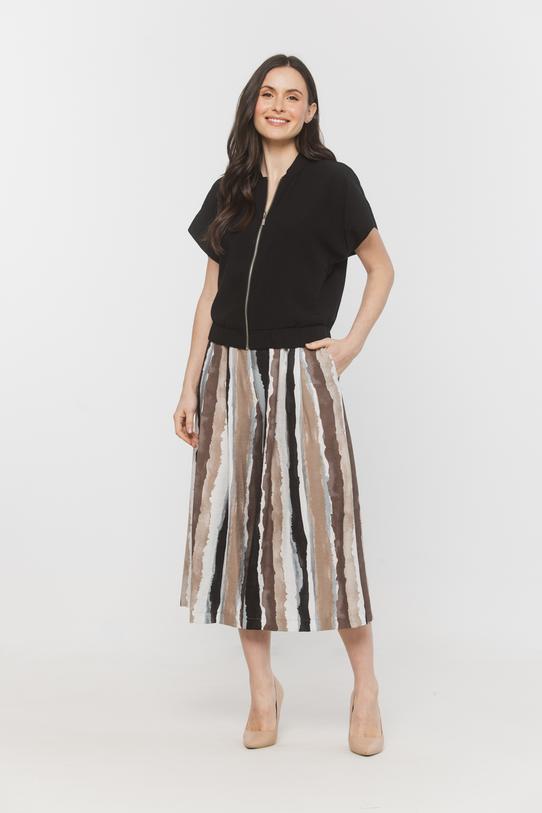 Wizualizacja Czarna kamizelka o kroju bomberki