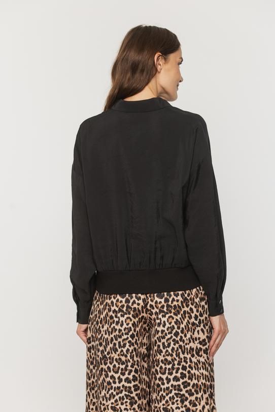 Czarna krótka koszula z modalu w sportowym stylu - 3