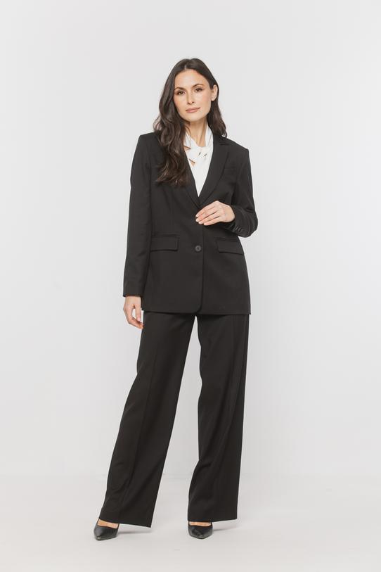 Wizualizacja Czarna marynarka o klasycznej formie z kieszeniami i patkami