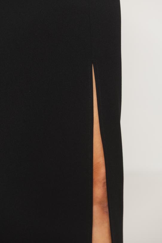 Czarna ołówkowa spódnica z rozporkiem z przodu - 4