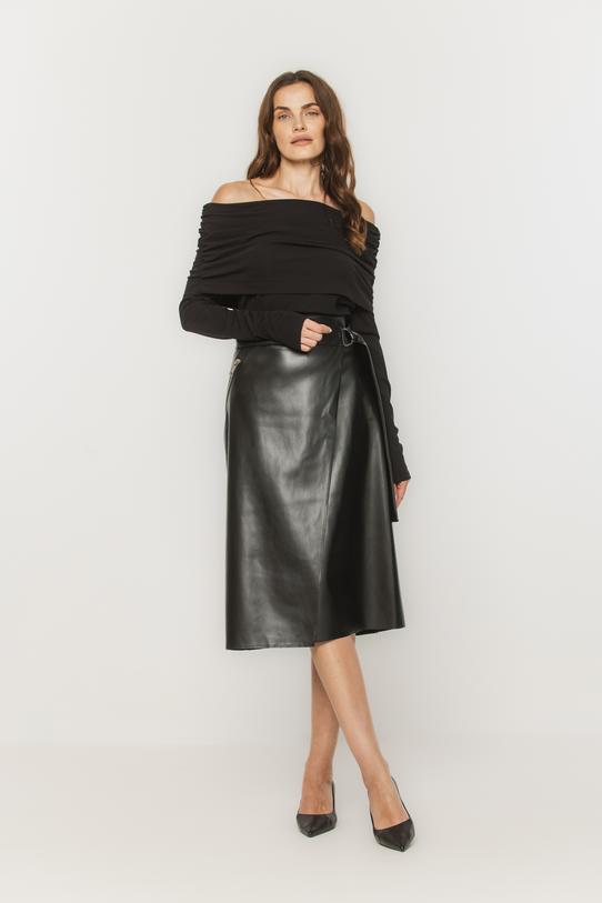 Wizualizacja Czarna spódnica z eko skóry z efektownym kopertowym przodem