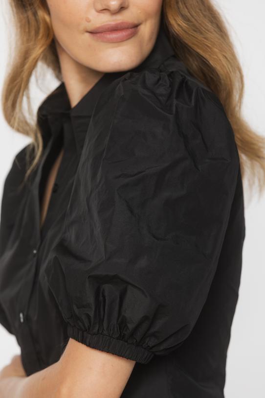 Czarna taftowa koszula z bufiastymi rękawkami - 6