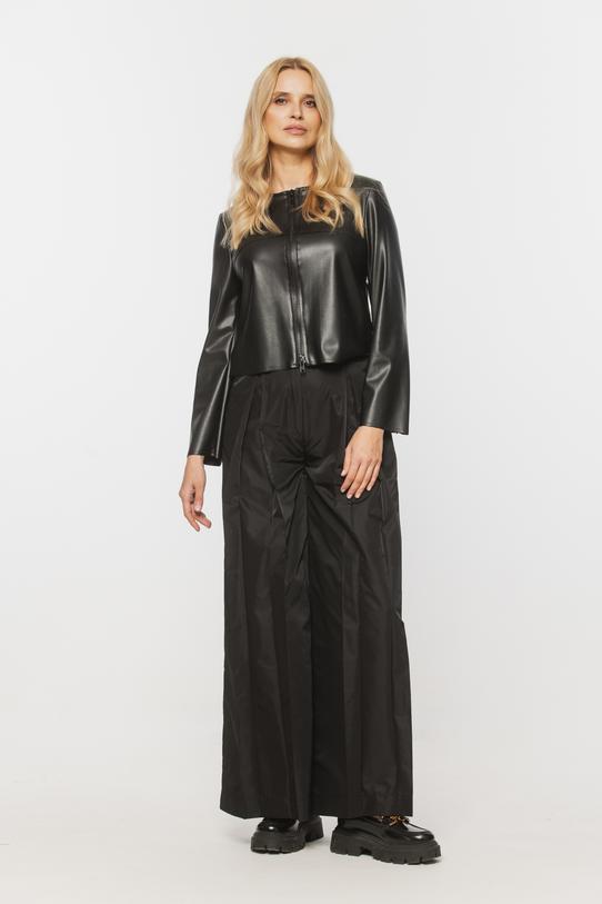 Wizualizacja Czarny krótki żakiet z imitacji skóry zapinany na suwak