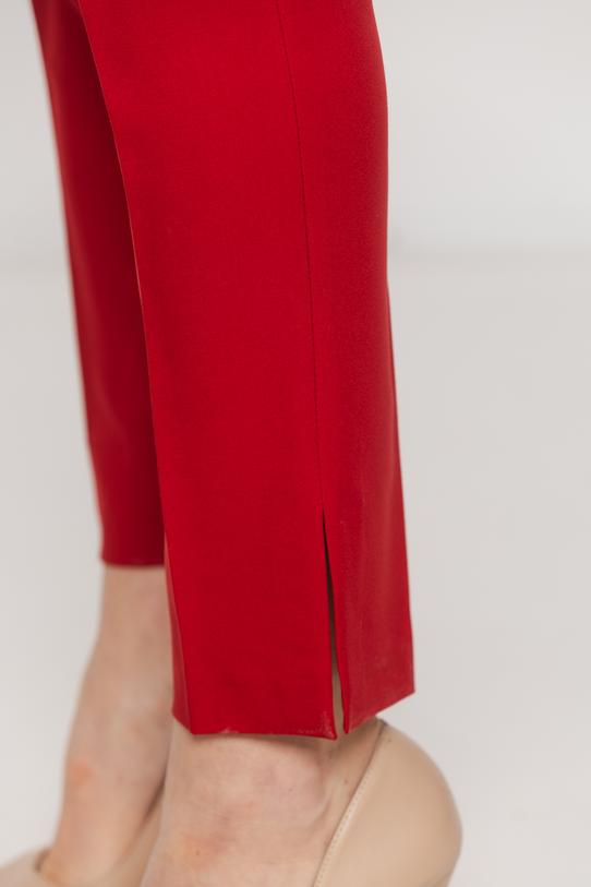 Czerwone klasyczne spodnie w kant z kieszeniami - 4