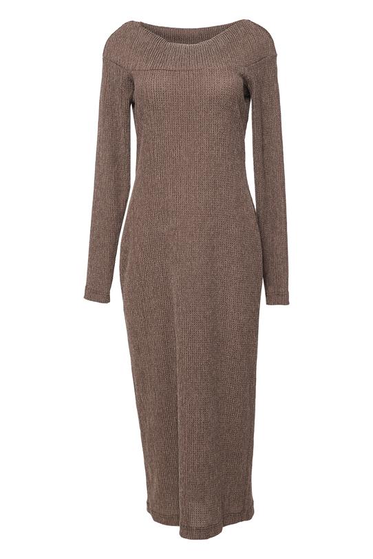 Dopasowana brązowa sukienka midi z dzianiny - 1
