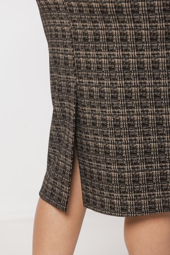 Dopasowana elastyczna spódnica z rozporkiem - 4