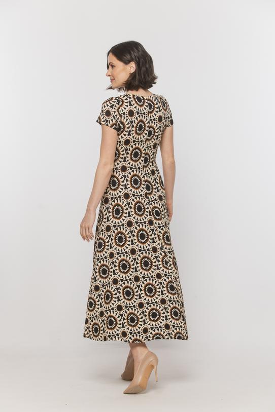 Dzianinowa casualowa sukienka z dekoltem w serek - 3