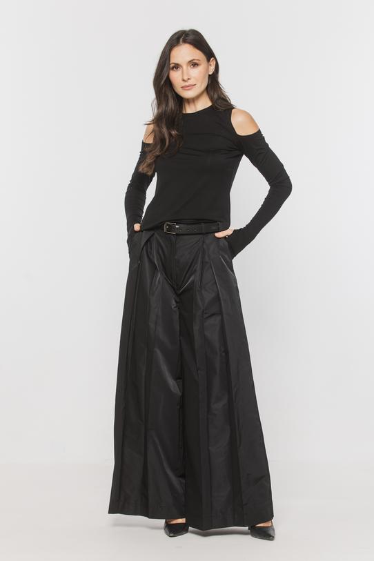 Wizualizacja Dzianinowa czarna bluzka z odkrytymi ramionami