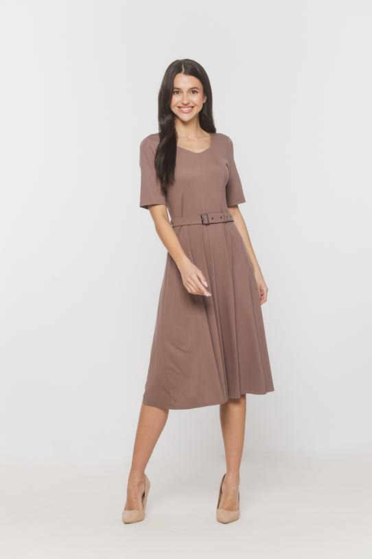 Wizualizacja Dzianinowa jasnobrązowa sukienka o modelującym fasonie