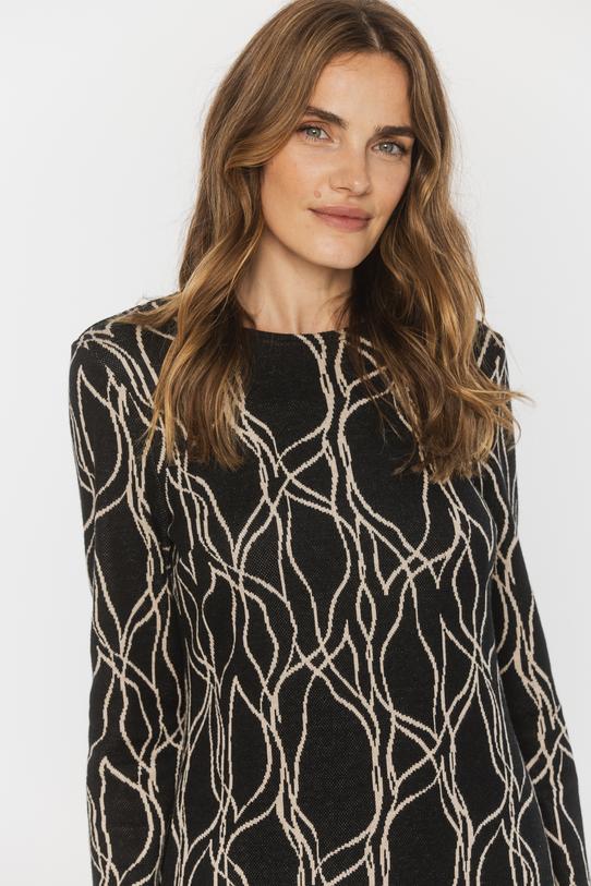 Sukienka z długim rękawem z ciepłej wzorzystej dzianiny - 4