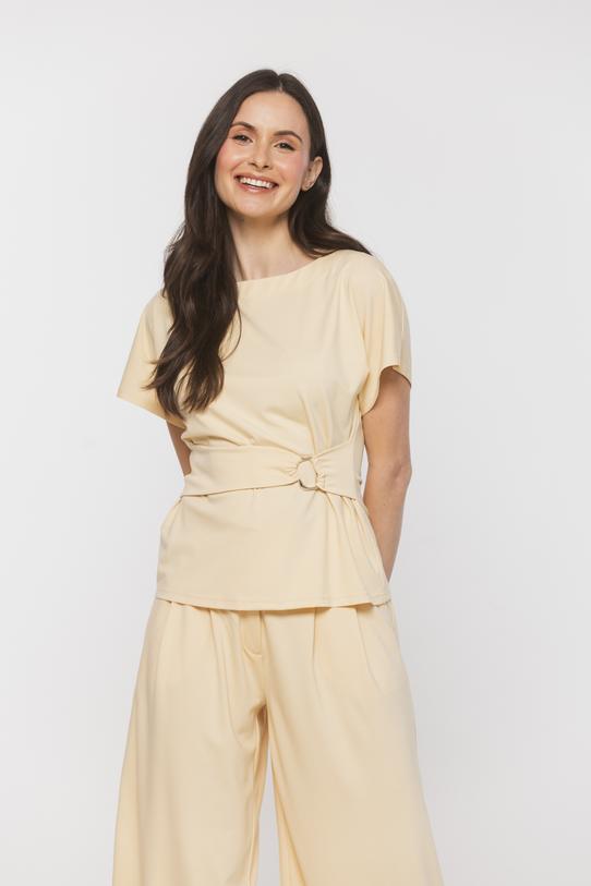 Dzianinowa żółta bluzka w eleganckim wydaniu - 2