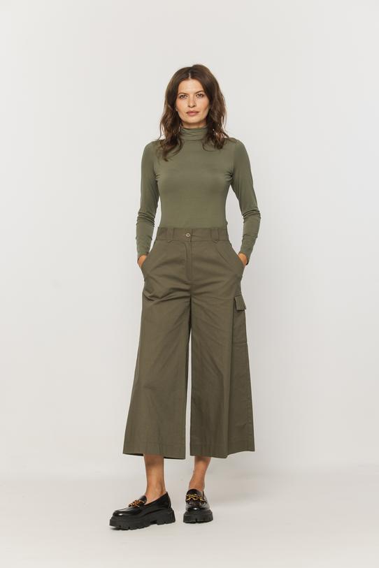 Wizualizacja Dzianinowy oliwkowy półgolf z długim rękawem