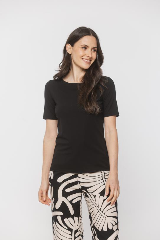 Elastyczna czarna bluzka z krótkim rękawem - 2