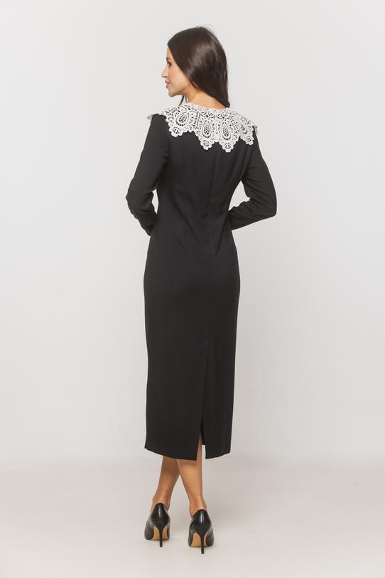 Elegancka czarna sukienka z efektownym koronkowym kołnierzem - 4