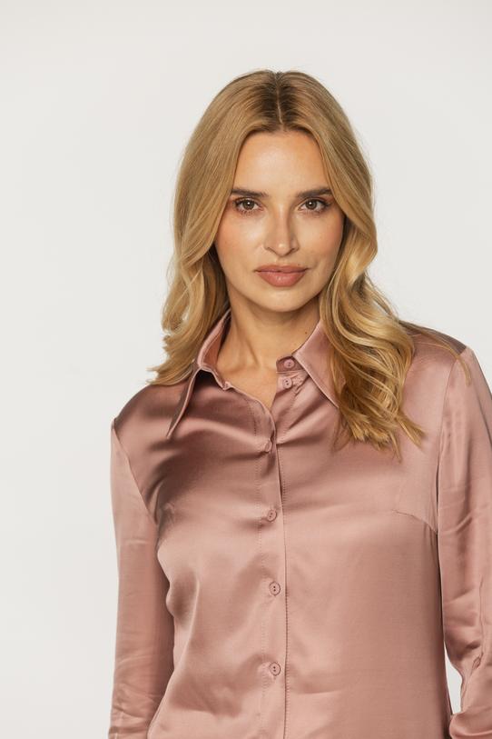 Elegancka satynowa koszula z dekoracyjnymi mankietami