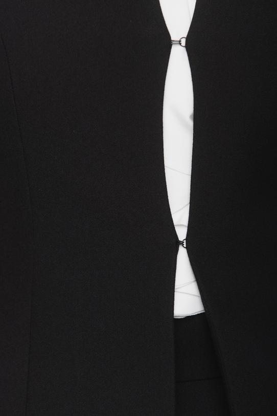 Elegancki czarny żakiet zapinany na subtelne haftki - 4