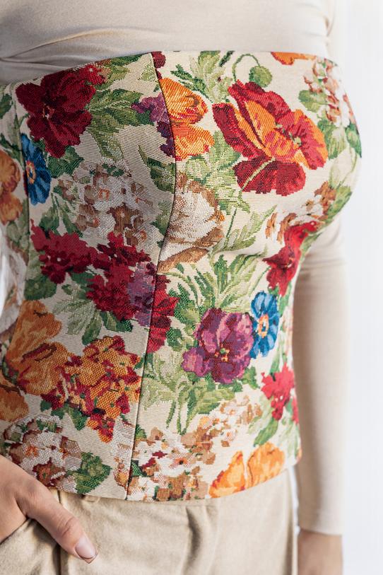A jacquard corset made from a matt fabric with a floral pattern - 10