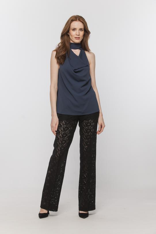 Wizualizacja Granatowa wizytowa bluzka z szarfą i dekoltem woda