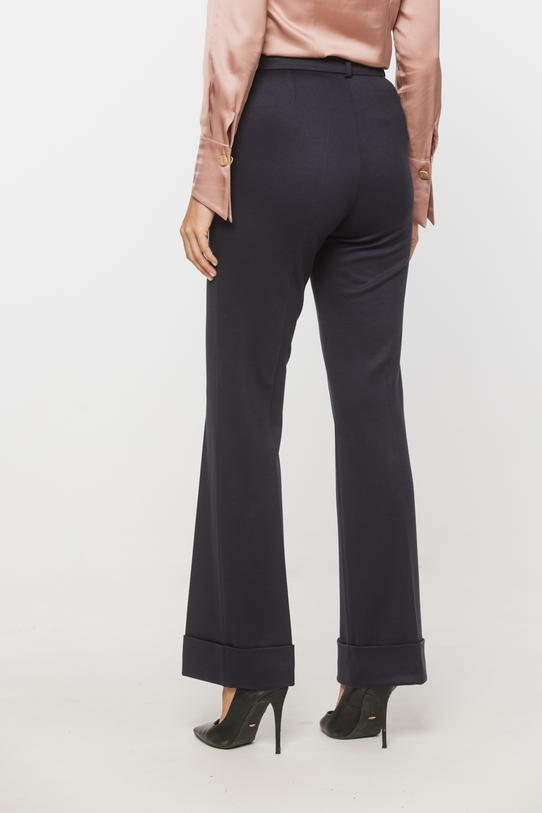 Granatowe spodnie dzwony z mankietem i kieszeniami - 3