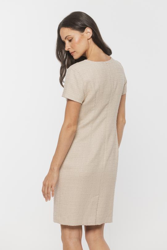 Klasyczna beżowa sukienka w stylu Chanel - 4