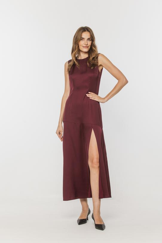Wizualizacja Kobieca długa sukienka z satynowej wiskozy w kolorze burgundowym