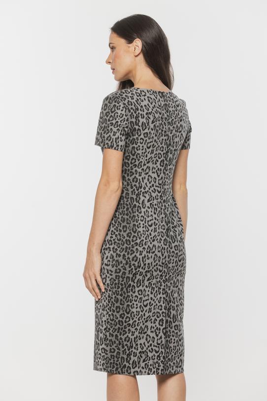 Kobieca ołówkowa sukienka z motywem panterki w odcieniach szarości - 3