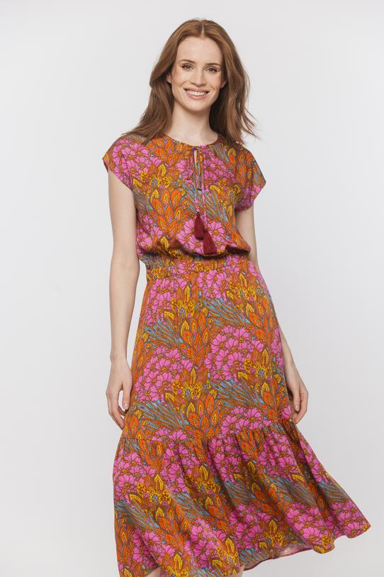Kolorowa sukienka ze zwiewnej wiskozy z falbaną - 2