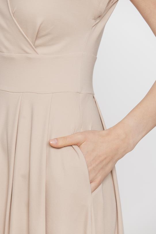 Kopertowa sukienka z beżowej dzianiny wiskozowej - 6
