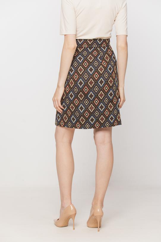 Short original skirt made of patterned fabric - 5