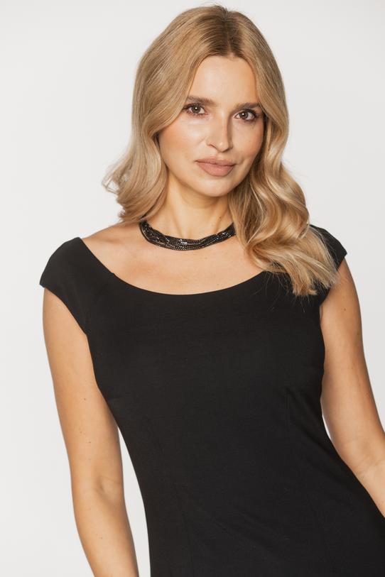 Krótki elegancki naszyjnik z regulacją