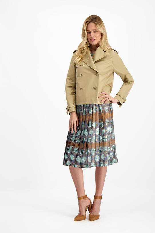 Krótka kurtka o kroju płaszcza - 3