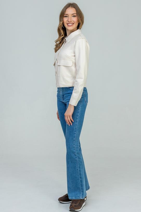 Krótka kurteczka z naszywanymi dużymi kieszeniami - 3