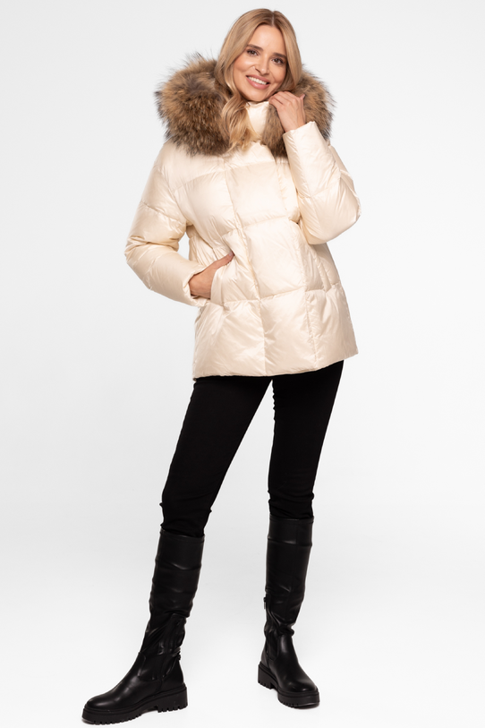 Wizualizacja Puchowa wygodna kurtka z kapturem i futerkiem