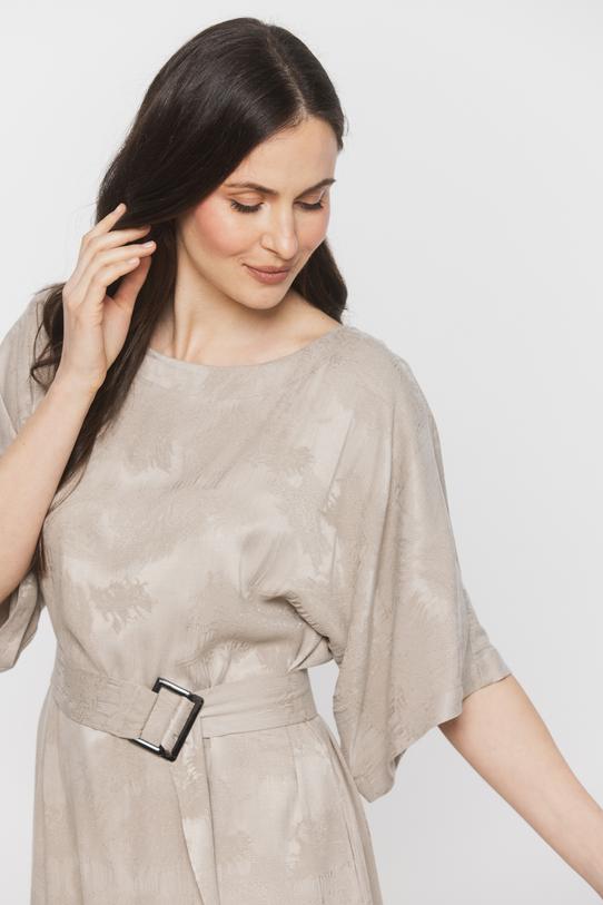 Letnia sukienka z fakturowanej beżowej tkaniny wiskozowej - 5