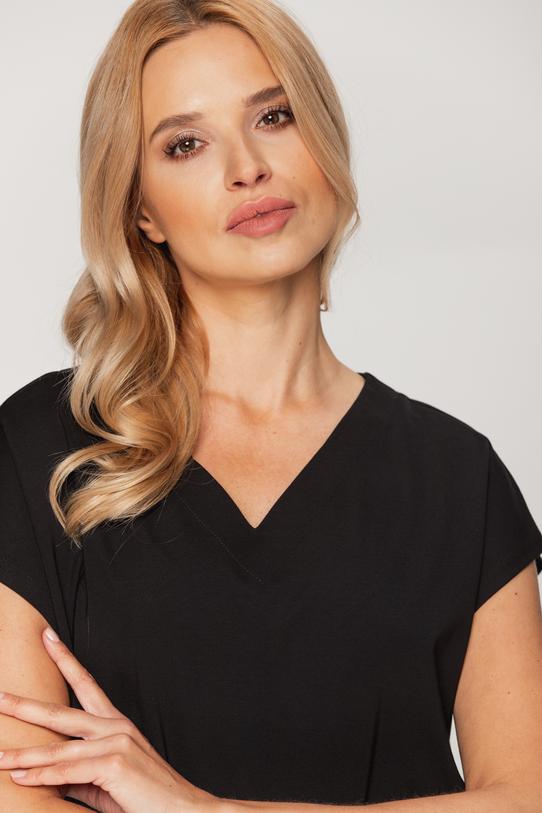 Luźna bluzka z czarnej dzianiny