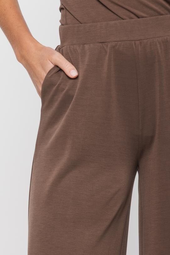 Luźne spodnie z lekkiej brązowej dzianiny - 3
