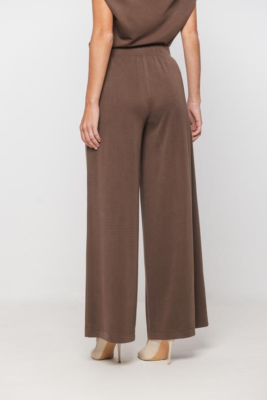 Luźne spodnie z lekkiej brązowej dzianiny - 4