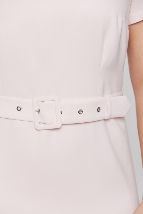 Pastelowa sukienka z paskiem i krótkim rękawem - 5