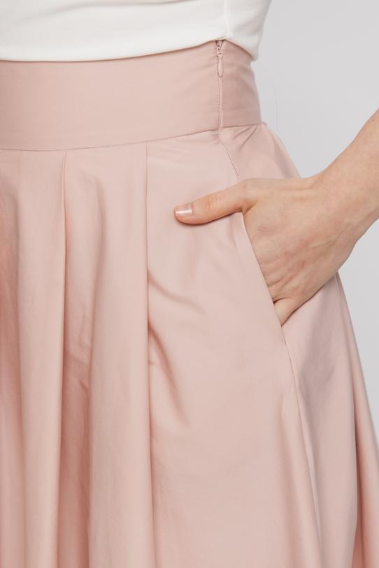 Pastelowo różowa spódnica w wizytowym stylu - 4