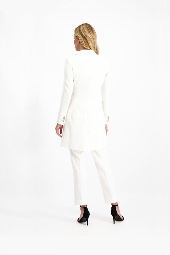 Płaszcz ecru o kroju dyplomatki - 3