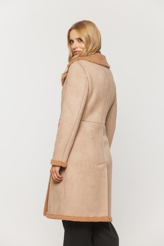 Beżowy kożuszek z kołnierzem i zapięciem na guziki - 3