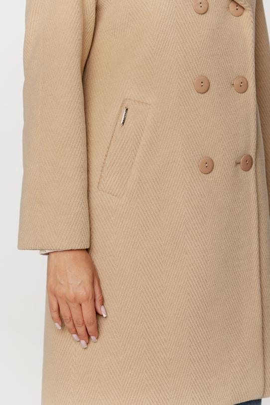 Ocieplany beżowy płaszcz z wełną o fakturze jodełki - 3