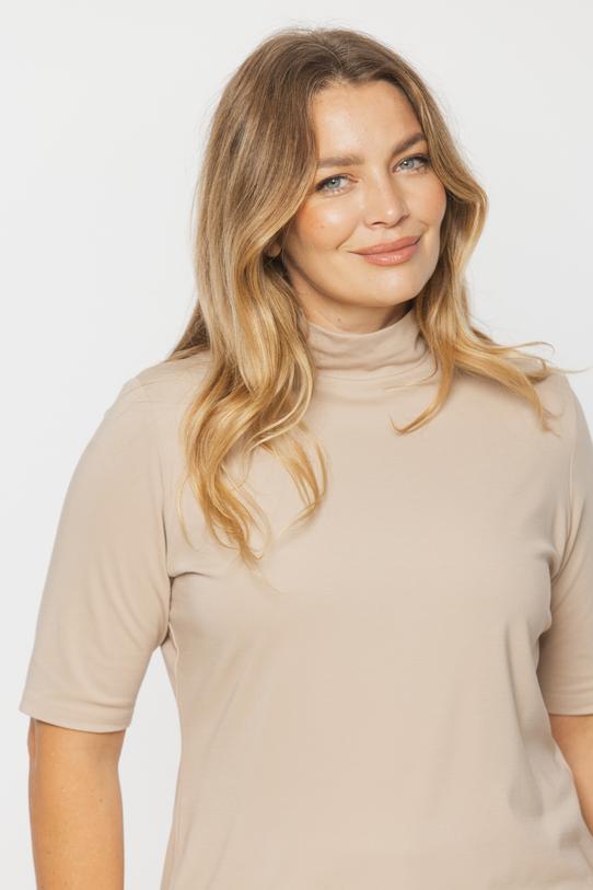 Półgolf z beżowej jednolitej dzianiny wiskozowej - 3